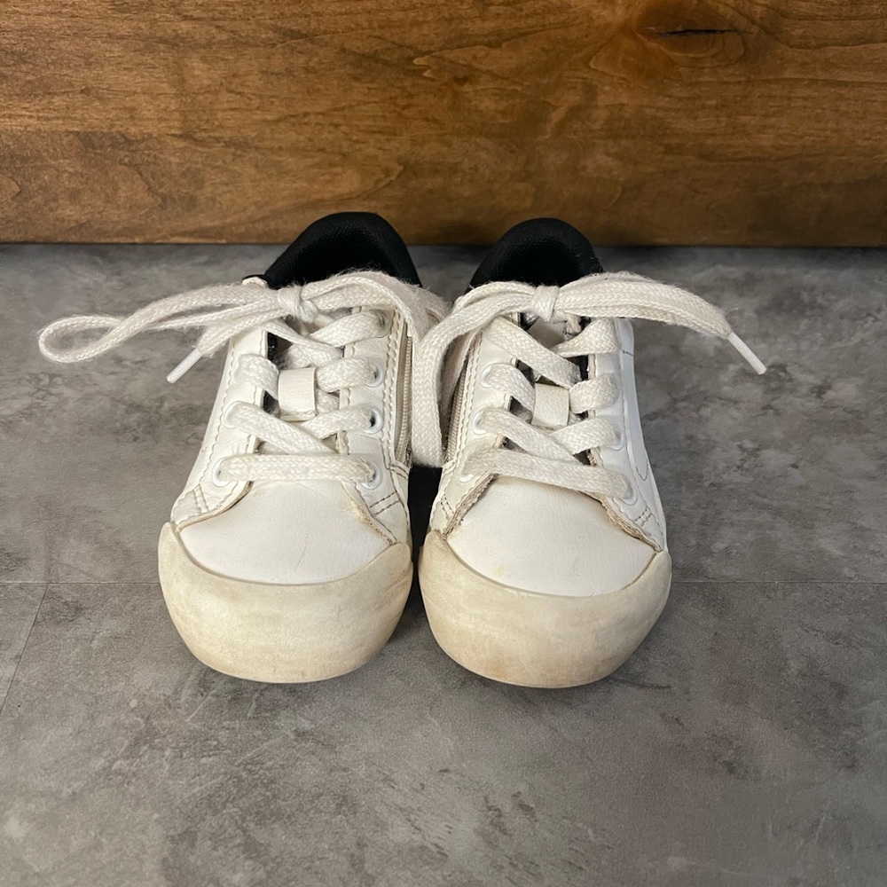 Zara Monochrome Casual Sneakers